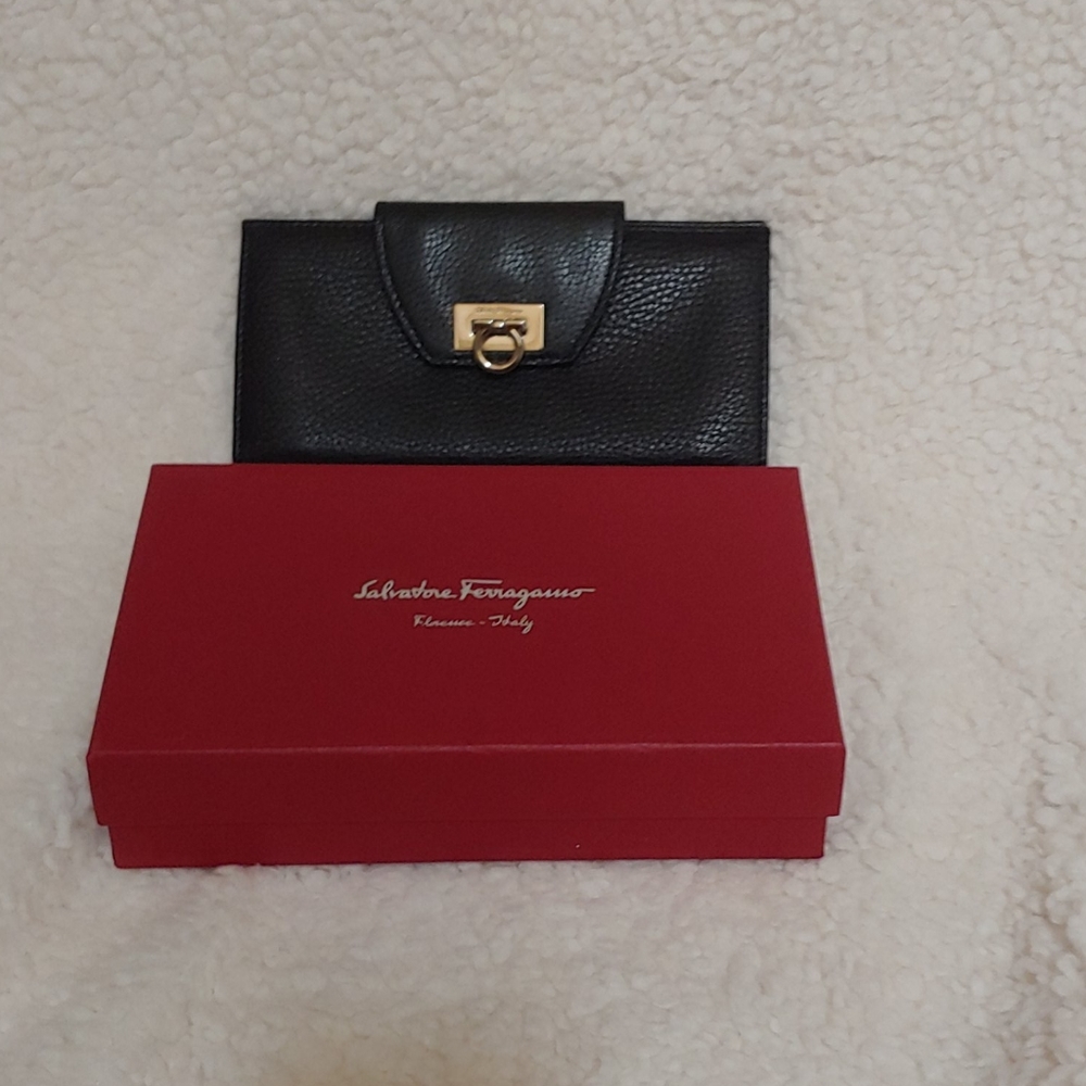Black calf leather Ferragamo wallet